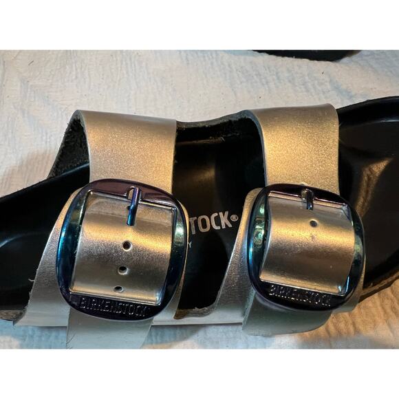 Birkenstock Arizona Big Buckle – Metallic Silver – EU 40 Narrow / US Women’s 9 - Picture 2 of 4
